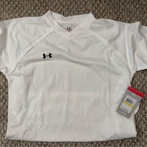 NWT Under Armour Women's White Short Sleeve Soccer Heatgear Tee Size M